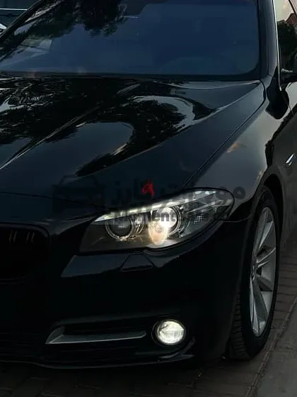 بي ام دبليو 528i 2015 لاكشري صيانات توكيل للبيع