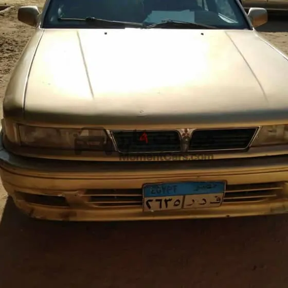 ميتسوبيشي جالنت 1992 مستعملة للبيع بناقل حركة يدوي