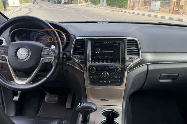 جيب جراند شيروكي 2016 فابريكة بالكامل 53 ألف كم