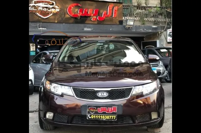 كيا سيراتو 2010 كاملة بصمة فتحة سقف للبيع