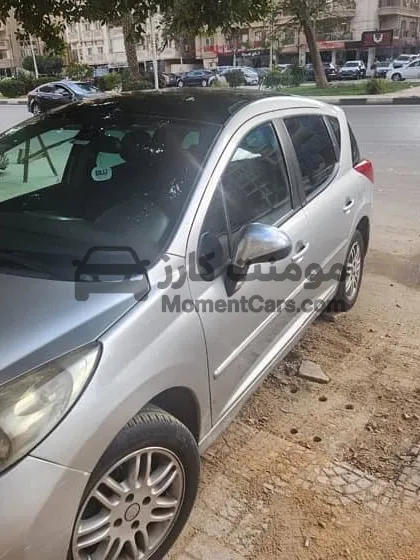 بيجو 207 اتوماتيك 2011 فتحة سقف للبيع