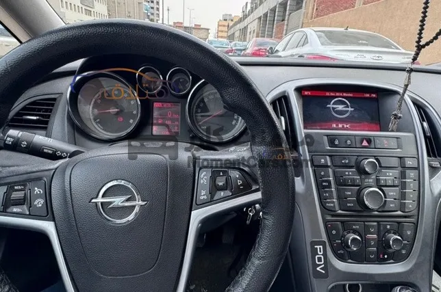 أوبل أسترا 2017 هاي لاين اتوماتيك للبيع